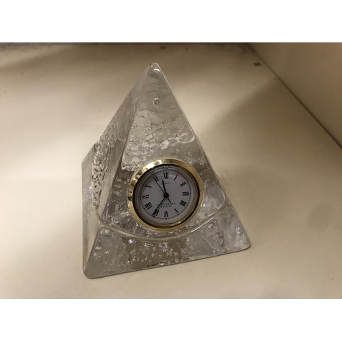 318 - Dartington Crystal 'Pyramid' clock, 3