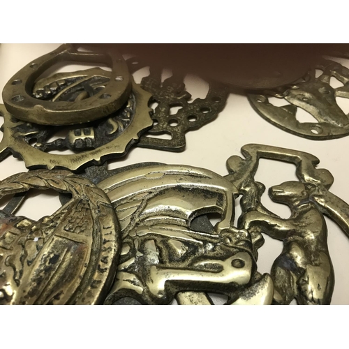 9 - 19 x Old Horse Brasses