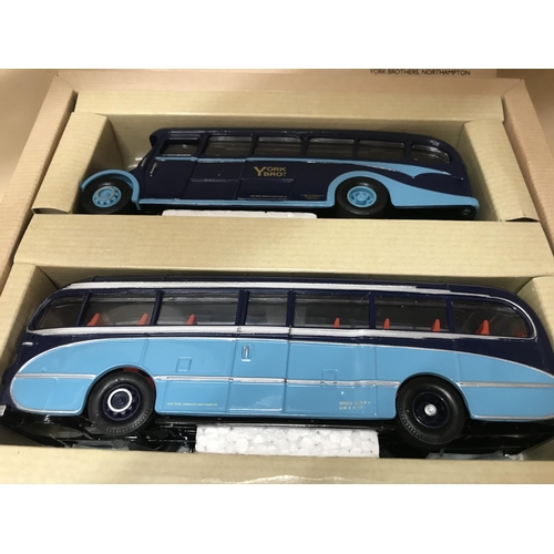 137 - Corgi 2-Coach/Bus set