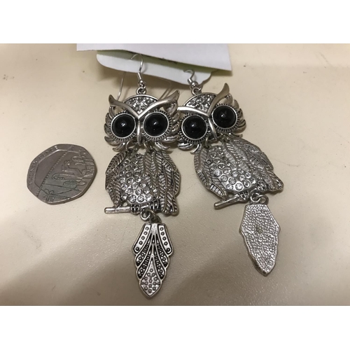 221 - Jewelled 'Owl' earrings (pierced)