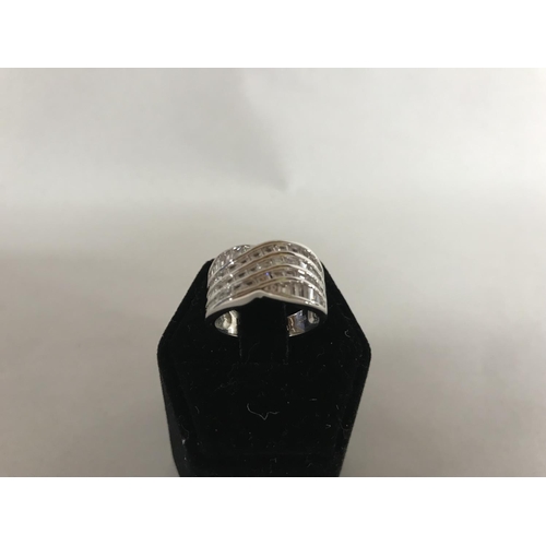 281 - 925 Silver Elanza Simulated Diamond Ring, size M