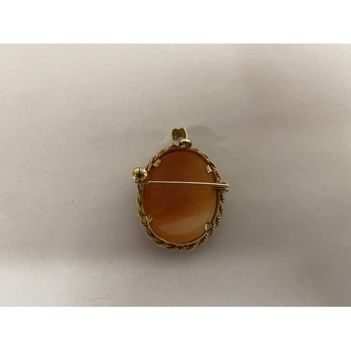 129 - 9ct Gold Cameo Brooch / Pendant