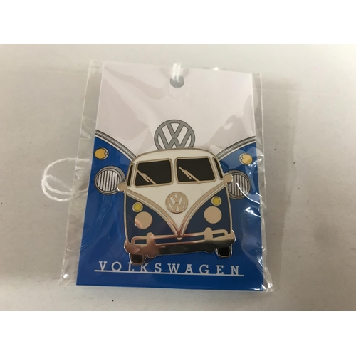 160 - VW Pin Badge, new, authentic