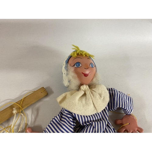 141 - Vintage 70's Pelham Puppet - Andy Pandy, string needs untangling!!