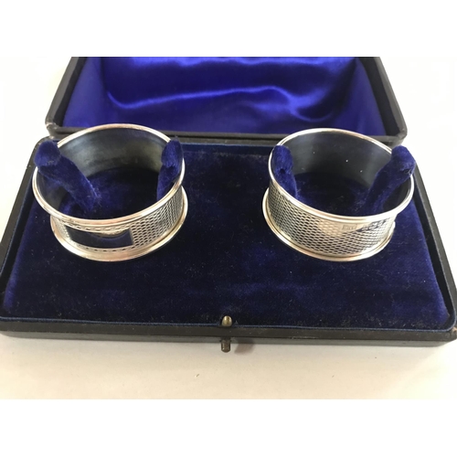 14 - Hall marked Silver cased Pair of Napkin Rings c1990 by Bishops Ltd