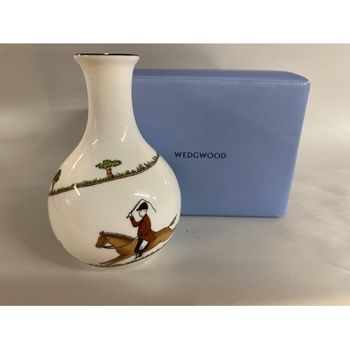 32 - Wedgwood Hunting Scenes Vase