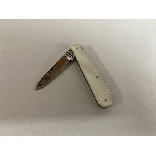 225 - Mother of Pearl Cased Single Blade Penknife