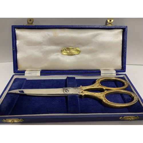 14 - Vintage Cased set of G Butler Scissors