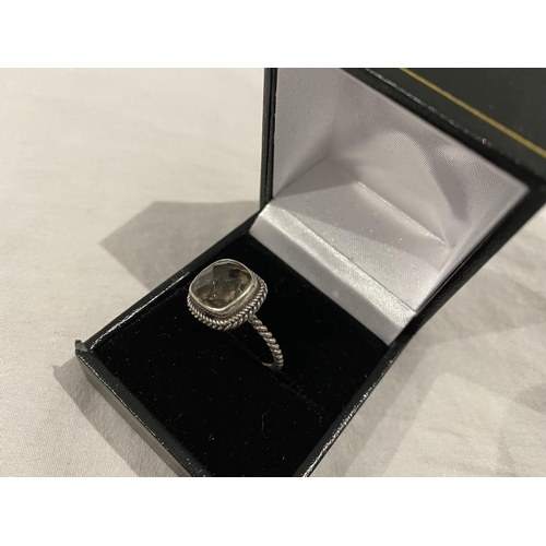 136 - 925 Silver Facetted Stone Ring, size N