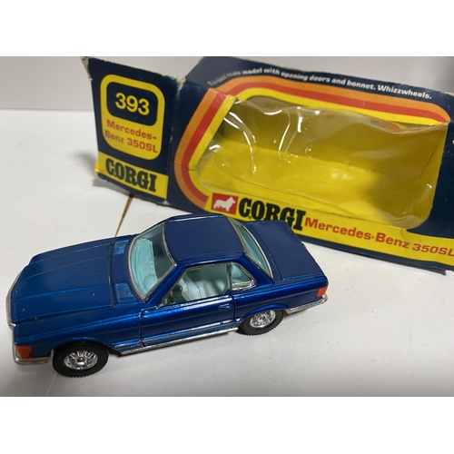 120 - Corgi Model 393 Mercedes Benz 350SL in VGC - Box bit tatty