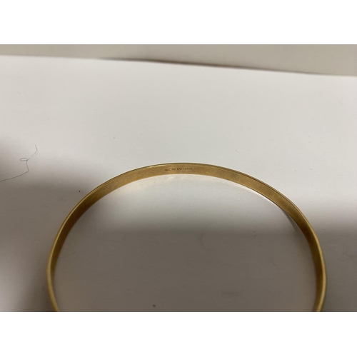 146 - 9ct Gold Bangle (Metal Core)