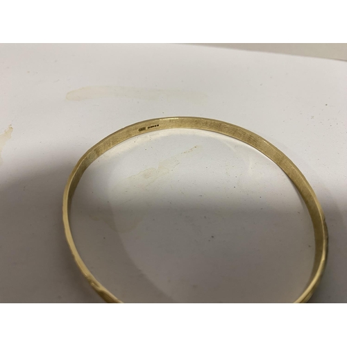 174 - 9ct Gold Bangle, 9.7g weight