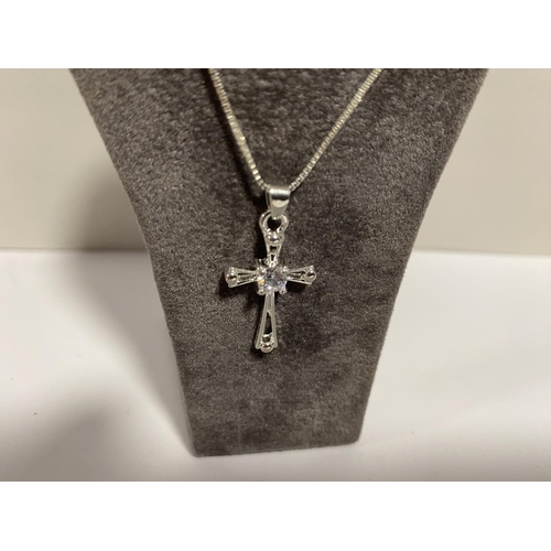 61 - 925 Silver Stome Set Cross Pendant on 925 Silver Chain