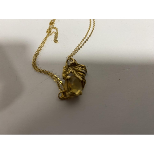 122 - 9ct Gold Leaf Pendant with Citrine Stone on 9ct Gold Chain, 4.06g weight