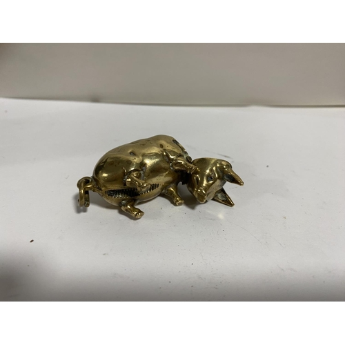 299 - Vintage Brass 'Pig' Vesta Case - Has some dents