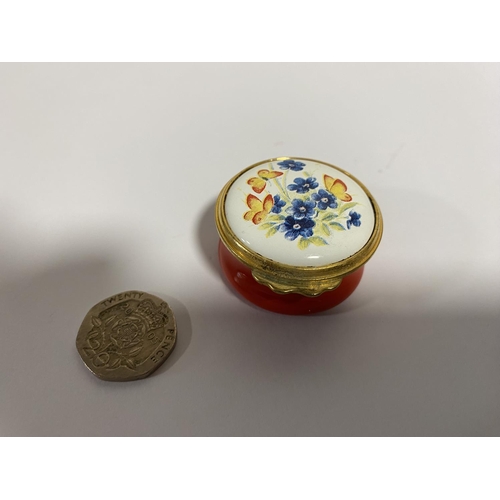 46 - Worcester Enamel Butterfly Pill / Trinket Box