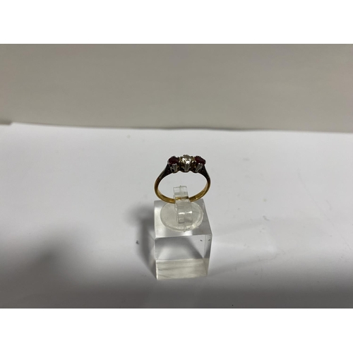 52 - 18ct Gold Platinum, Diamond & Garnet Ring, size L - 2.6g weight