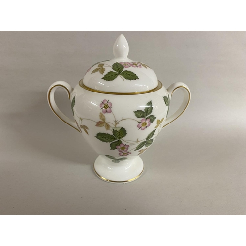 167 - Wedgwood Wild Strawberry 6