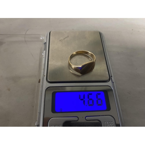 67 - 9ct Gold Signet Ring, Weighs 4.66g, Size T