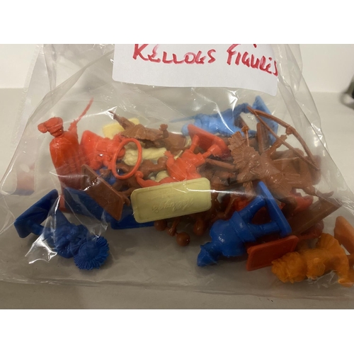 267 - 21 x Vintage Plastic Kellogs Figures inc Noddy