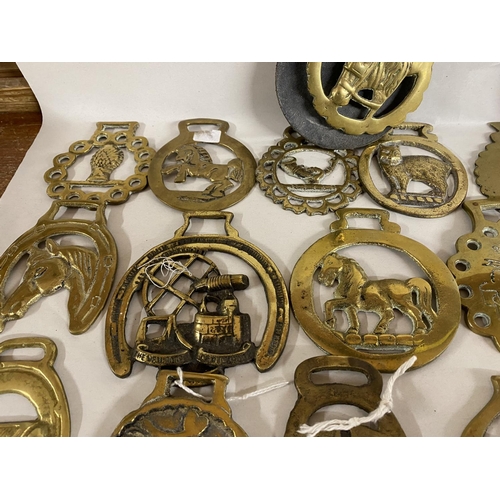 280 - 20 x Various Horse Brasses