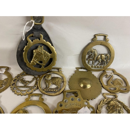 280 - 20 x Various Horse Brasses