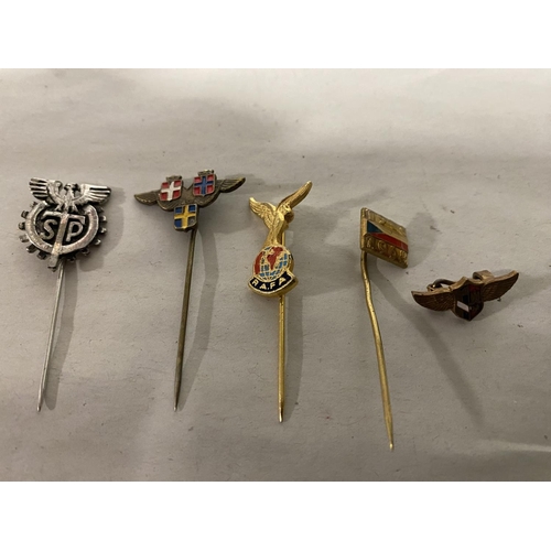 193 - 5 x Military Themed Pin Badges