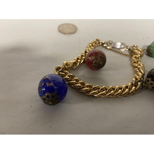 105 - Vintage Glass Bead Bracelet