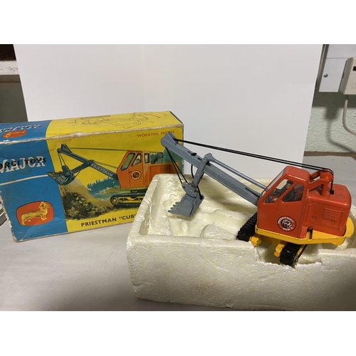 202 - Corgi 1128 Priestman 'Cub' Shovel in Working Order & Good Condition, Box tatty