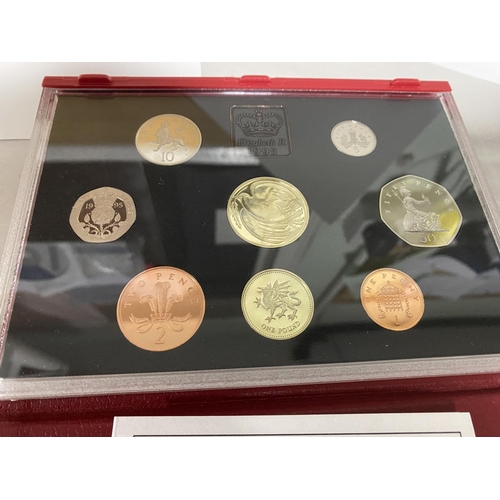 176 - Royal Mint Deluxe Issue UK 1995 Proof Coin Set with WW2 Peace £2 Coin & Certificate