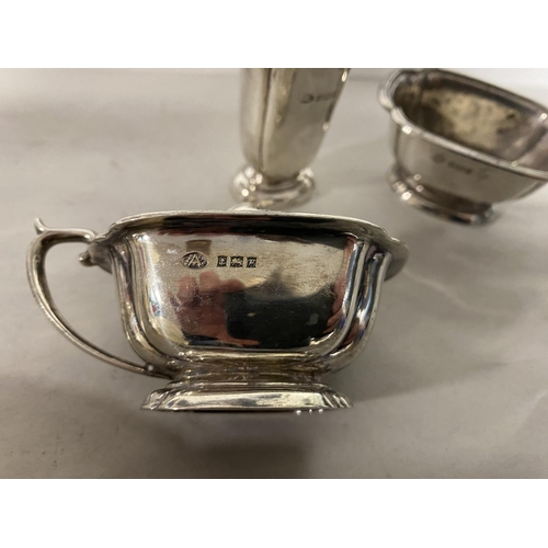 119 - Hallmarked Silver 3 Piece Cruet Set, Birmingham 1955 (144g weight)