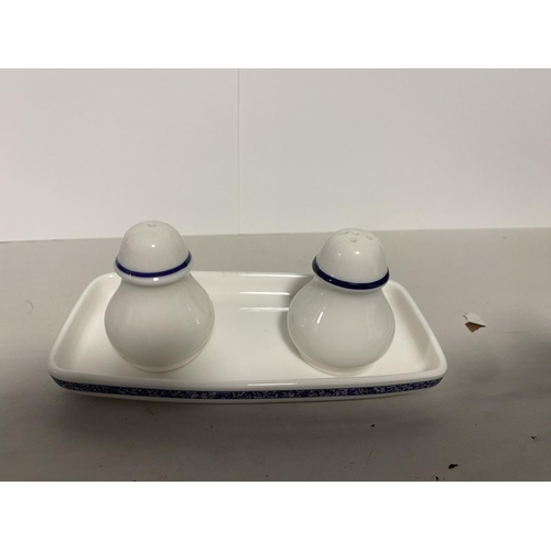 50 - Royal Doulton British Airways Cruet Set