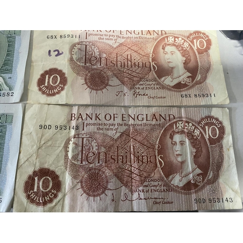 125 - 2 x 10 Shilling Notes & 2 x £1 Notes (used)