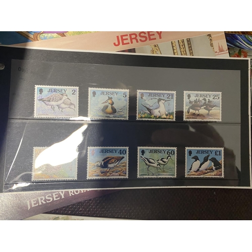 116 - 25 x Jersey Mint Stamp Presentation Packs c1990's