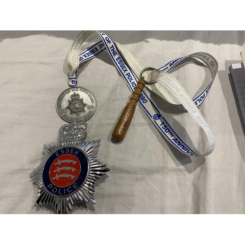 101 - 1990, 150 Years Anniversary of Essex Police - Medal & Badge