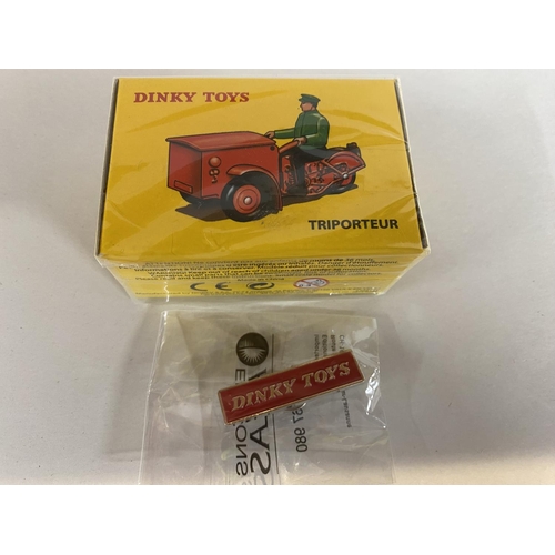 15 - Atlas Sealed Dinky Triporteur, model 14 & Club Badge