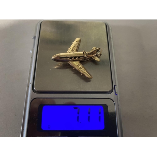 26 - Hallmarked 9ct Gold 'Aeroplane' Charm/Pendant with Lift Up Fuselage - Weight 7.1g