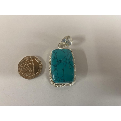 89 - 925 Silver, Turquoise Agate Pendabt