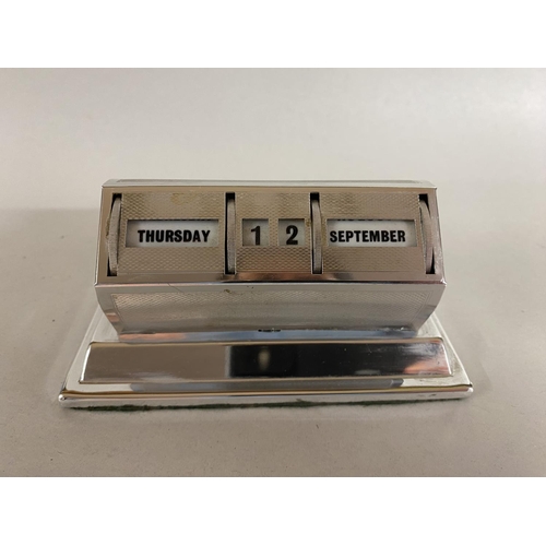 126 - Vintage Chrome Desk Calendar