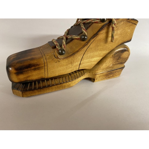 188 - Vintage Wooden Shoe Paperholder