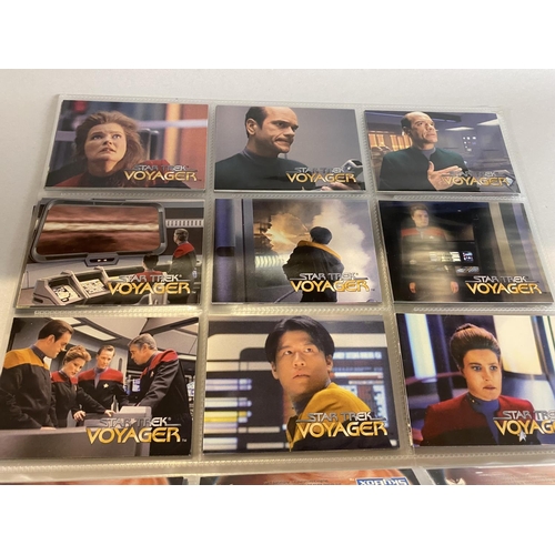 224 - 81 x Star Trek Voyager Trading Cards