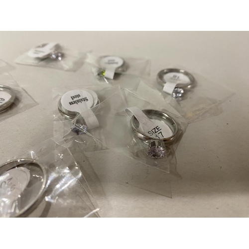 115 - 10 x Stainless Steel Stone Set Rings - Various