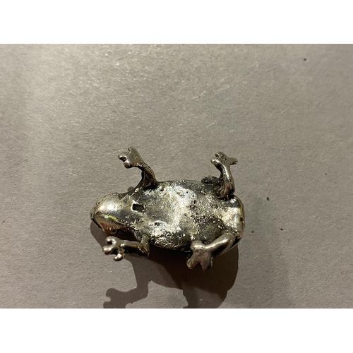 79 - 925 Silver 'Frog' Pin Cushion