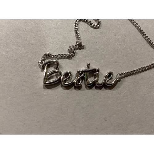 100 - Sterling Silver 925 'Bestie' Necklace