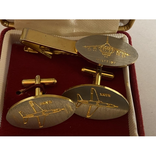 176 - Harrier Hawk Jet Cufflinks & Tie Clip