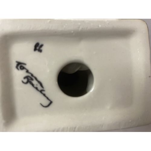 4 - Lorna Bailey Cat - England Footballer