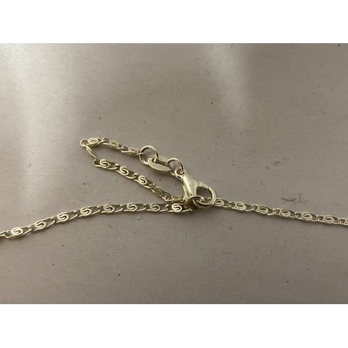 122 - 925 Silver Mosaic Pendant & Chain