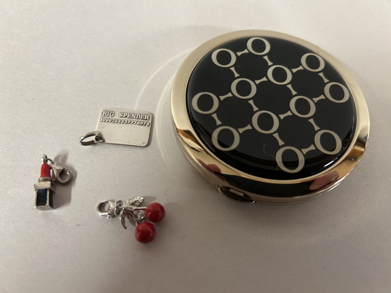 3 x 925 Silver Charms & Black & White Compact