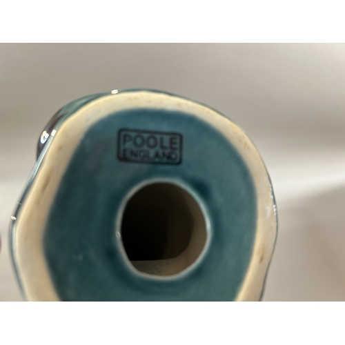 189 - Poole Pottery Otter, 7