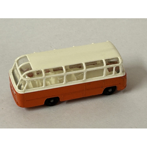 165 - Matchbox #68 - Mercedes Coach